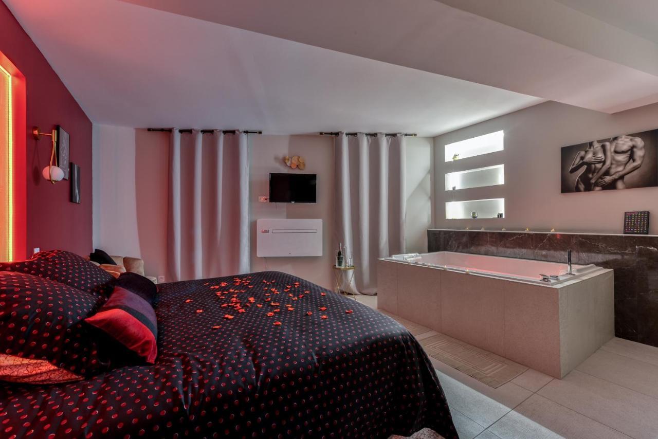 Les Gites De Laure - O Lit Divin, Instant De Volupte, Balneo Sauna, Climatisation, Netflix, 160M De La Cite Medievale Carcassonne Exteriér fotografie