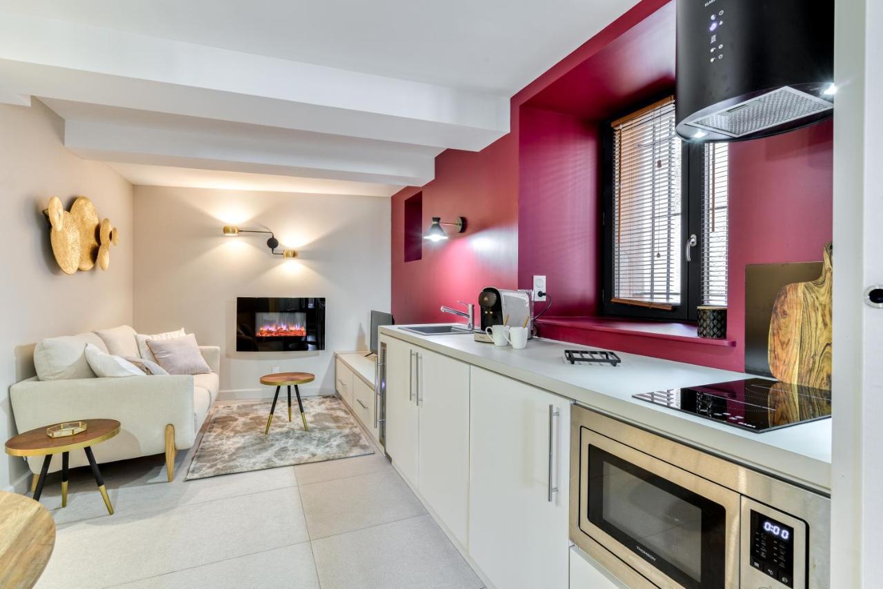 Les Gites De Laure - O Lit Divin, Instant De Volupte, Balneo Sauna, Climatisation, Netflix, 160M De La Cite Medievale Carcassonne Exteriér fotografie