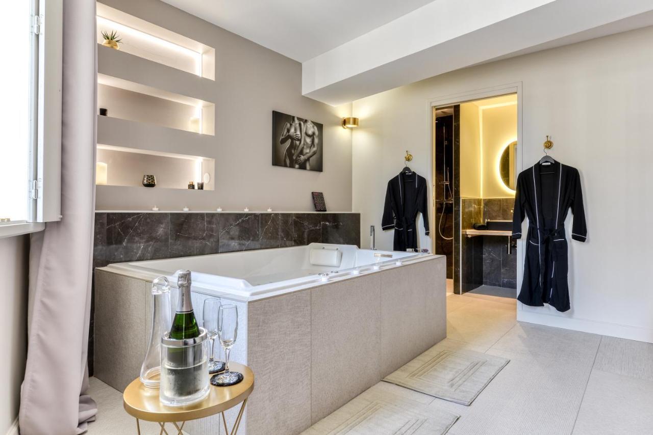 Les Gites De Laure - O Lit Divin, Instant De Volupte, Balneo Sauna, Climatisation, Netflix, 160M De La Cite Medievale Carcassonne Exteriér fotografie